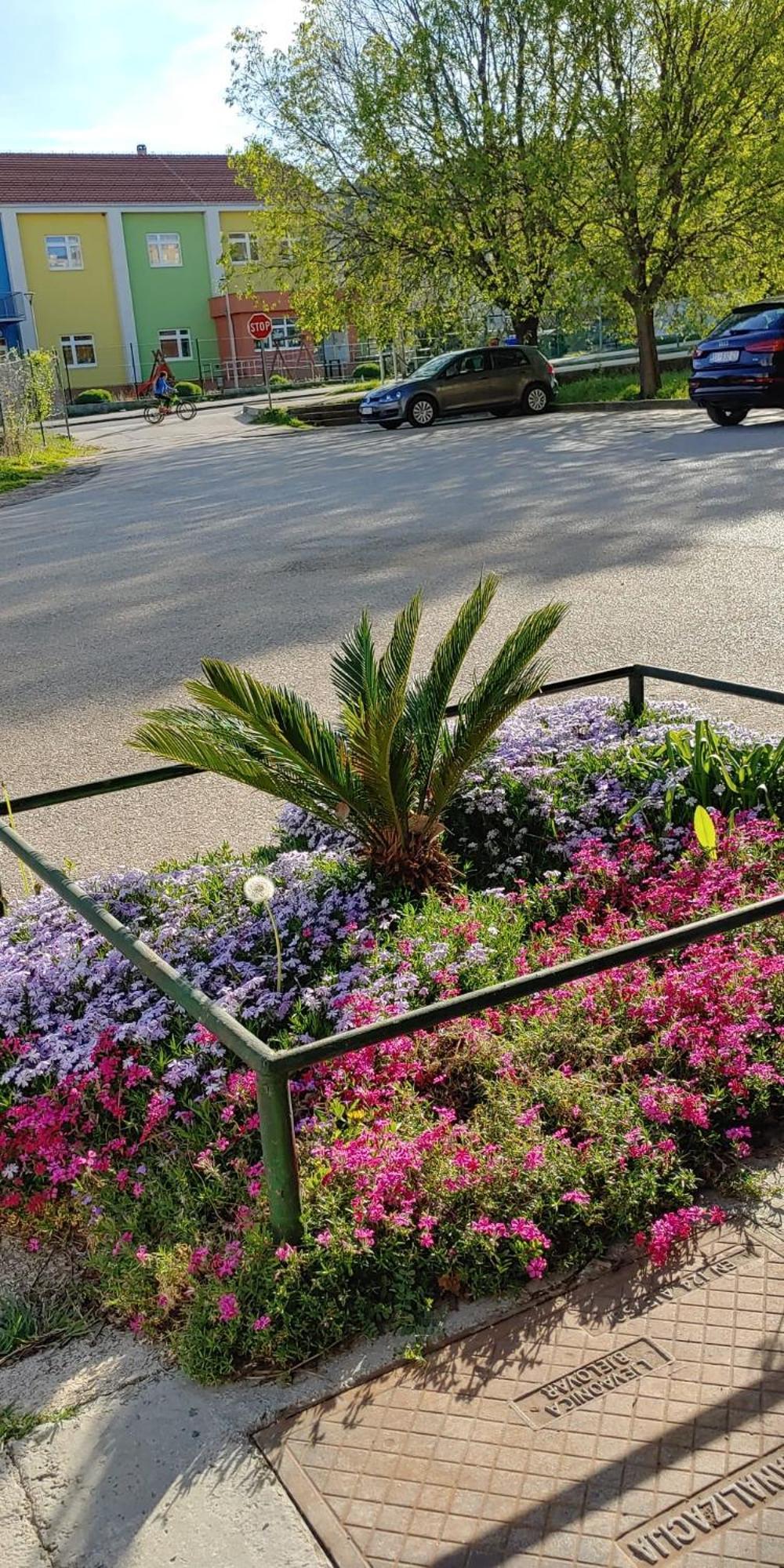 Piccolo Appartement Knin Buitenkant foto