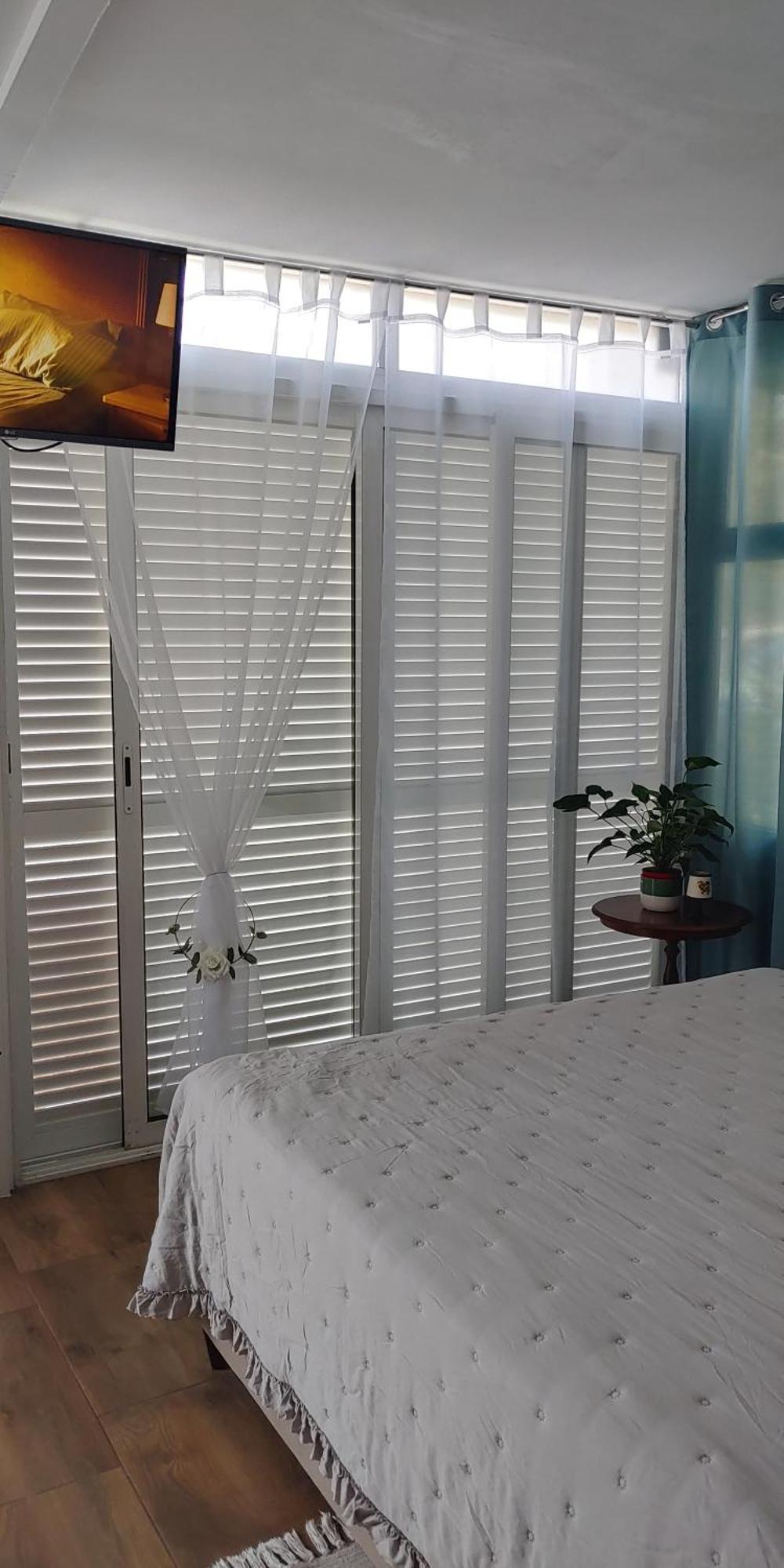 Piccolo Appartement Knin Buitenkant foto