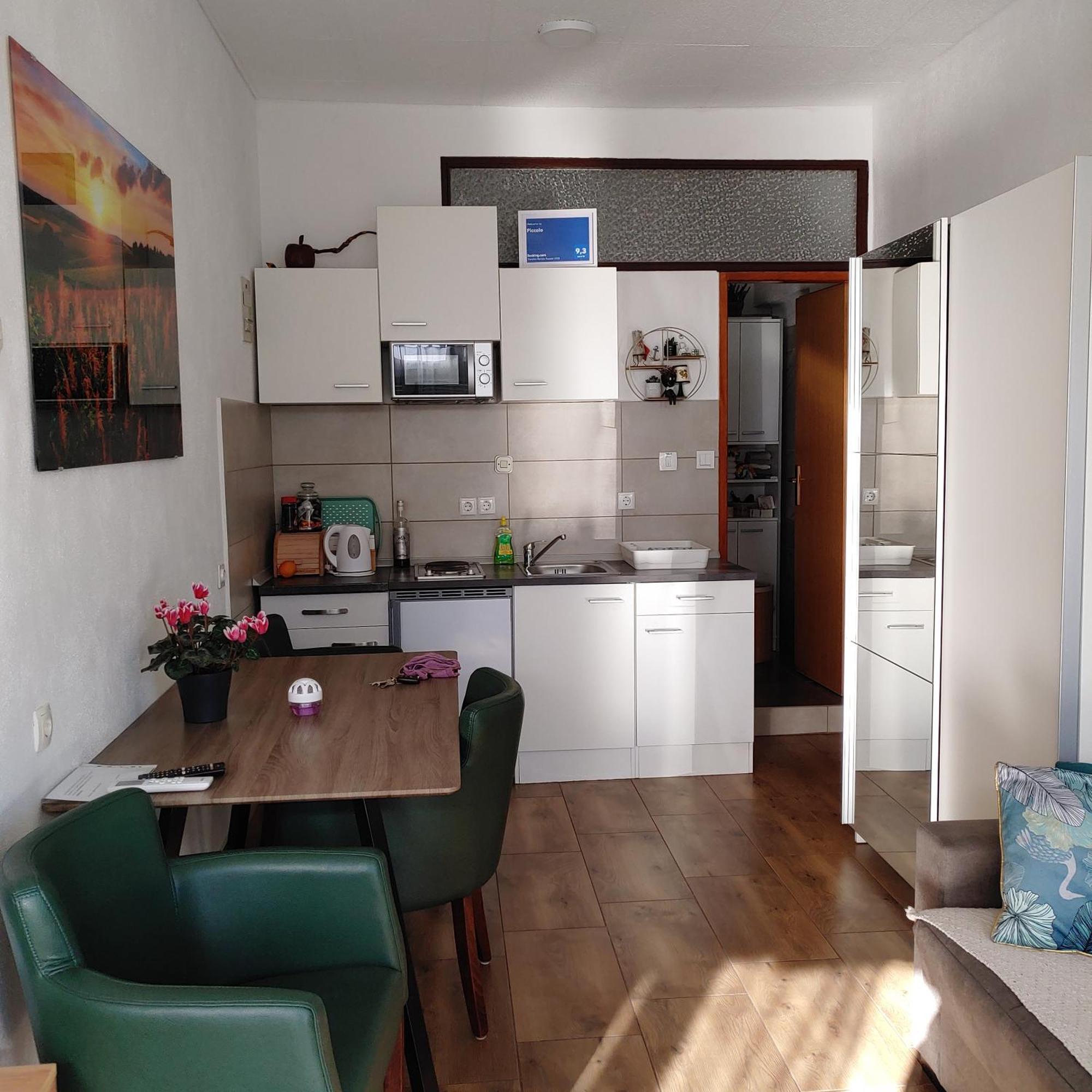 Piccolo Appartement Knin Buitenkant foto